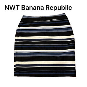 NEW Banana Republic Skirt - Size 4